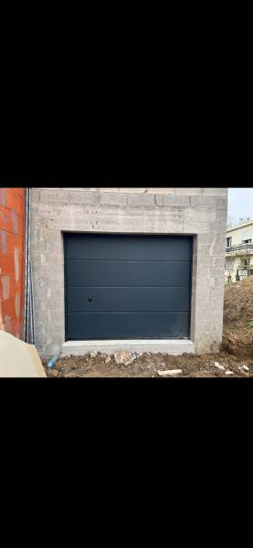 Automatisation de porte de garage sectionnelle avec un système unique AF SEC
